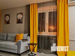 Студия квартира, посуточно, 40м2, 1/5 этаж