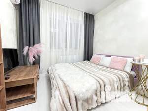 1-к квартира, посуточно, 40м2, 8/12 этаж