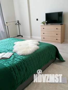 Студия квартира, посуточно, 35м2, 20/20 этаж