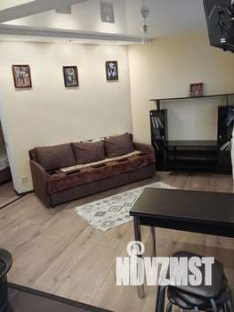 Студия квартира, посуточно, 33м2, 4/5 этаж