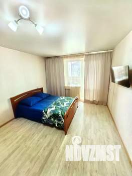 1-к квартира, посуточно, 35м2, 7/14 этаж