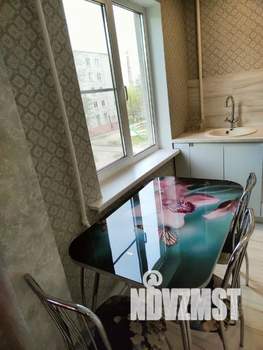 Студия квартира, посуточно, 50м2, 3/5 этаж