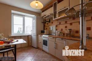 2-к квартира, посуточно, 50м2, 1/1 этаж