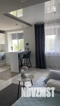 Студия квартира, посуточно, 31м2, 2/5 этаж