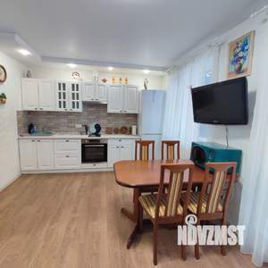 2-к квартира, посуточно, 44м2, 7/10 этаж