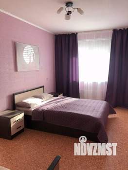 1-к квартира, посуточно, 54м2, 1/1 этаж