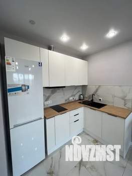 Студия квартира, посуточно, 40м2, 10/17 этаж