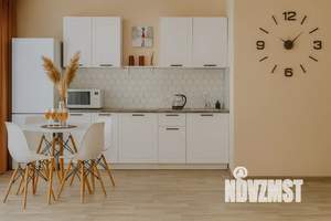 Студия квартира, посуточно, 40м2, 1/9 этаж