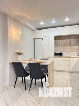 1-к квартира, посуточно, 59м2, 1/1 этаж