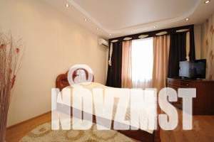 1-к квартира, посуточно, 43м2, 2/5 этаж