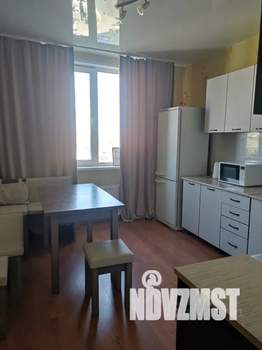 Студия квартира, посуточно, 65м2, 14/22 этаж