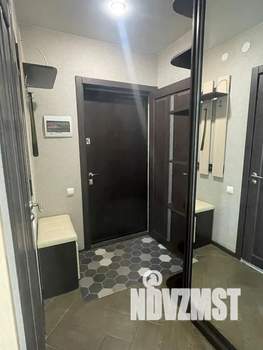 Студия квартира, посуточно, 38м2, 1/9 этаж