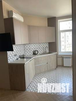 Студия квартира, посуточно, 38м2, 5/10 этаж