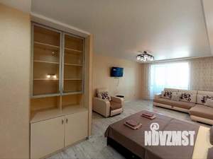 1-к квартира, посуточно, 52м2, 1/1 этаж