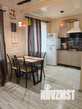 Студия квартира, посуточно, 35м2, 2/5 этаж