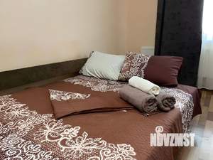 1-к квартира, посуточно, 40м2, 1/10 этаж