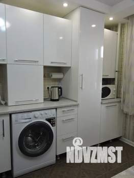 1-к квартира, посуточно, 38м2, 4/9 этаж