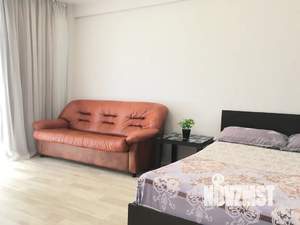 Студия квартира, посуточно, 38м2, 8/20 этаж