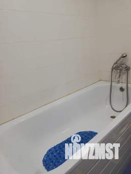 Студия квартира, посуточно, 40м2, 2/10 этаж