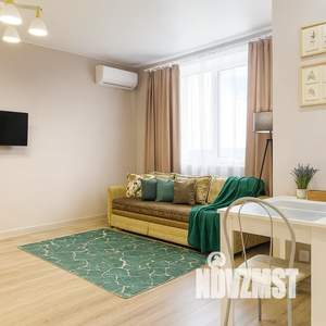 Студия квартира, посуточно, 35м2, 5/10 этаж