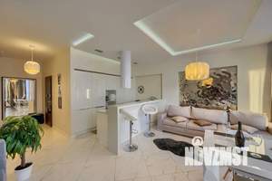 Студия квартира, посуточно, 57м2, 22/25 этаж