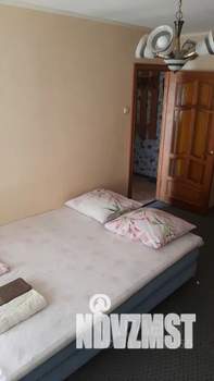 2-к квартира, посуточно, 47м2, 3/5 этаж