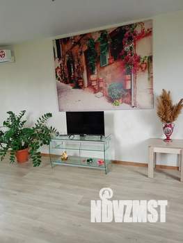 Студия квартира, посуточно, 50м2, 2/2 этаж