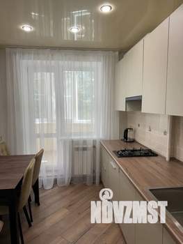 1-к квартира, посуточно, 36м2, 2/9 этаж