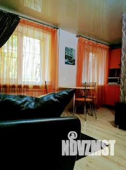 Студия квартира, посуточно, 33м2, 1/5 этаж