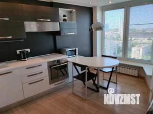 Студия квартира, посуточно, 42м2, 15/16 этаж