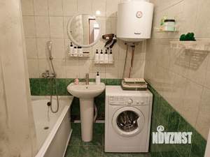 Студия квартира, посуточно, 35м2, 2/9 этаж