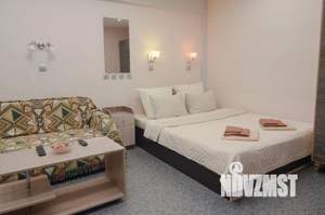 Студия квартира, посуточно, 35м2, 1/5 этаж