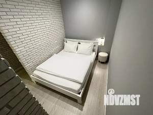 Студия квартира, посуточно, 35м2, 1/5 этаж