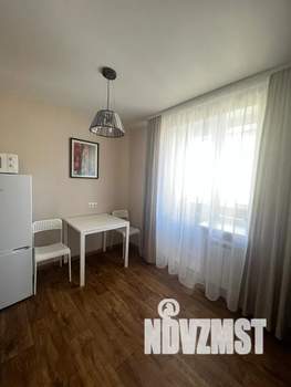 1-к квартира, посуточно, 38м2, 8/10 этаж