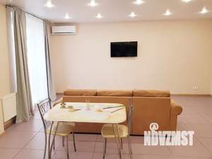 Студия квартира, посуточно, 42м2, 10/12 этаж
