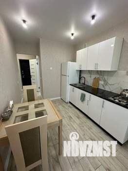 1-к квартира, посуточно, 36м2, 3/3 этаж