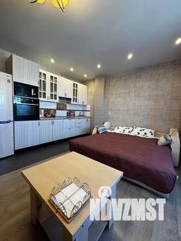 Студия квартира, посуточно, 30м2, 6/9 этаж