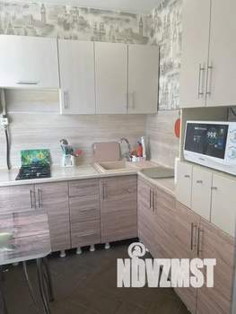 Студия квартира, посуточно, 38м2, 1/9 этаж