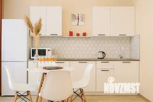 Студия квартира, посуточно, 40м2, 1/9 этаж