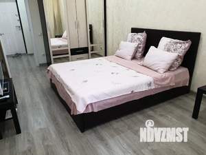 2-к квартира, посуточно, 42м2, 4/19 этаж