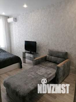 1-к квартира, посуточно, 28м2, 3/8 этаж