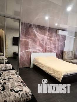 Студия квартира, посуточно, 32м2, 2/5 этаж