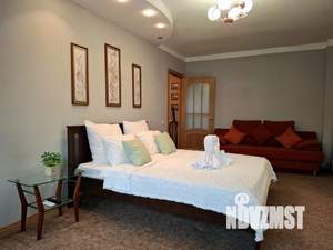 1-к квартира, посуточно, 36м2, 1/1 этаж