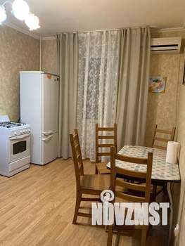 1-к квартира, посуточно, 53м2, 3/10 этаж