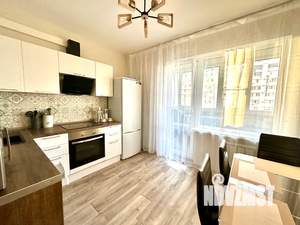 1-к квартира, посуточно, 40м2, 11/18 этаж