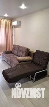 Студия квартира, посуточно, 25м2, 1/4 этаж