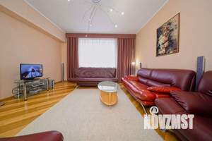 2-к квартира, посуточно, 100м2, 1/1 этаж