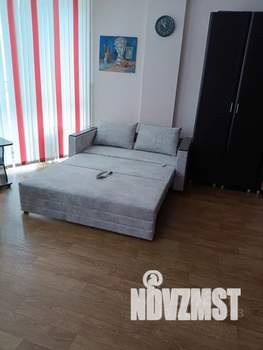 Студия квартира, посуточно, 40м2, 4/10 этаж