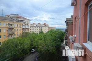 1-к квартира, посуточно, 50м2, 4/5 этаж