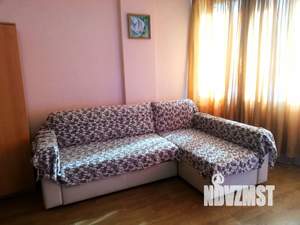 Студия квартира, посуточно, 40м2, 2/10 этаж